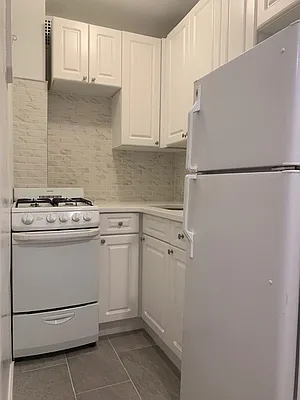 Rented by Dynamik Realty | media 5