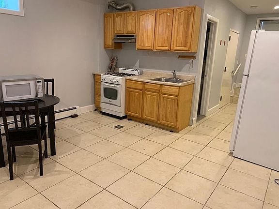 4th image of 84-16 127th St