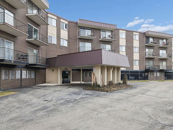 2nd image of 9840 S Pulaski Rd APT 201