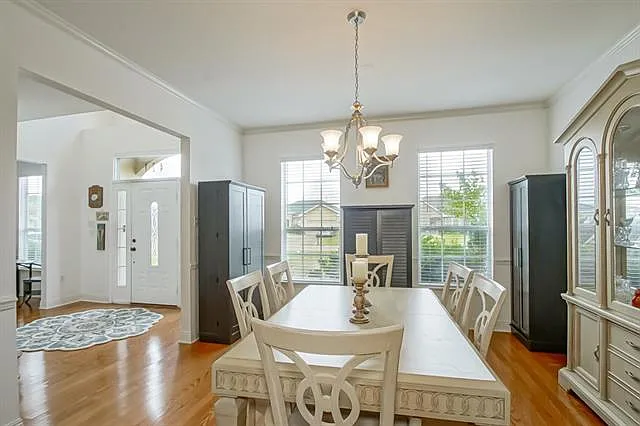 421 Creekside Ct — Photo 8