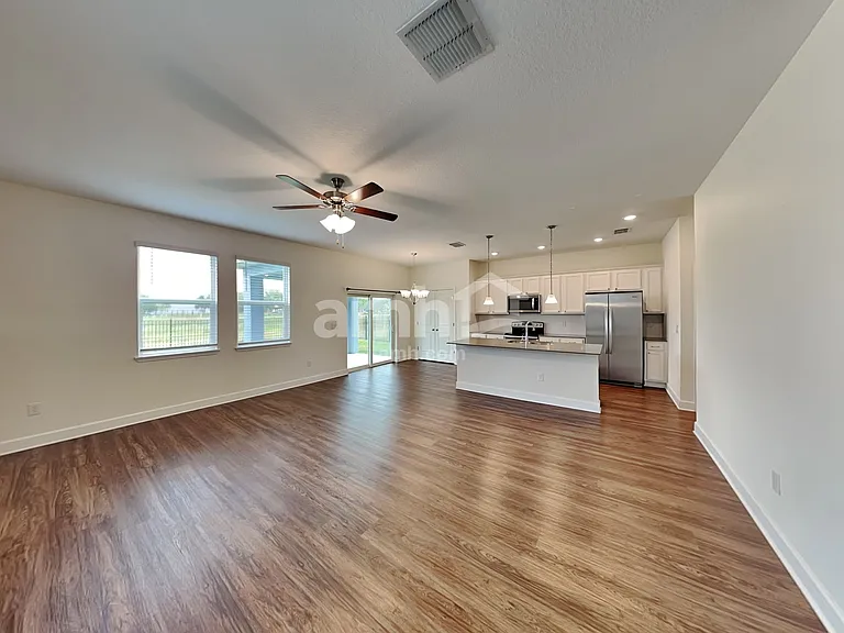 1103 Walden Pond Dr — Photo 7