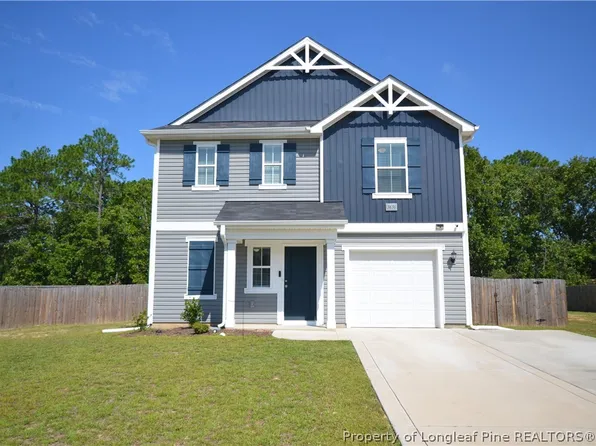 3636 Winesap Rd, Hope Mills, NC 28348