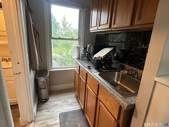 4th image of 4 Foster Court