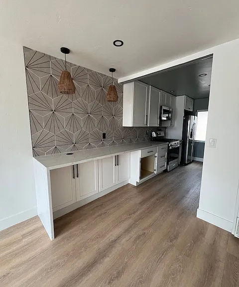 4518 1/2 Kansas St — Photo 3
