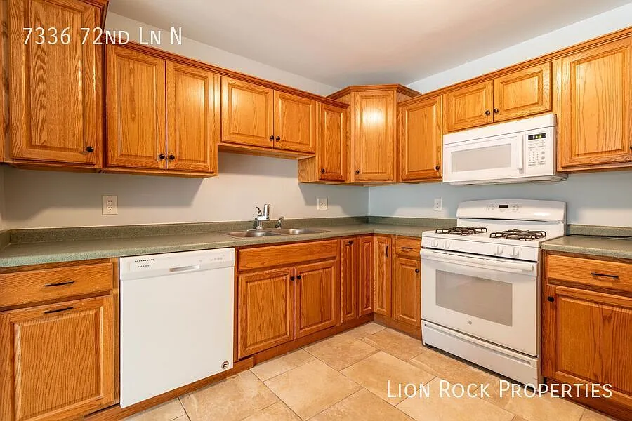 Building Photo - 7336 72nd Ln N