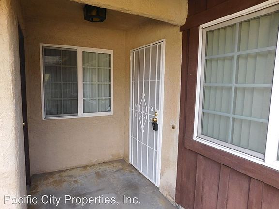 2nd image of 2036 E Stearns Ave