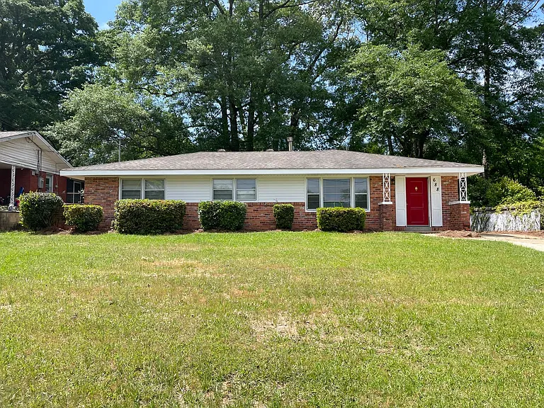 688 Joryne Dr — Photo 1