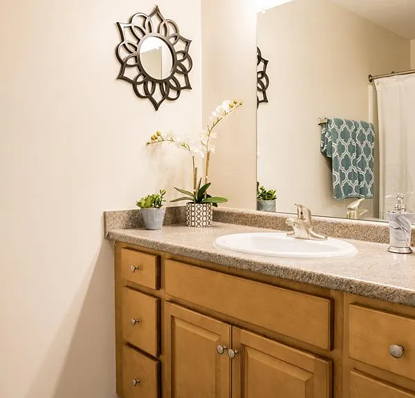 Country Glen Apartments — Photo 9