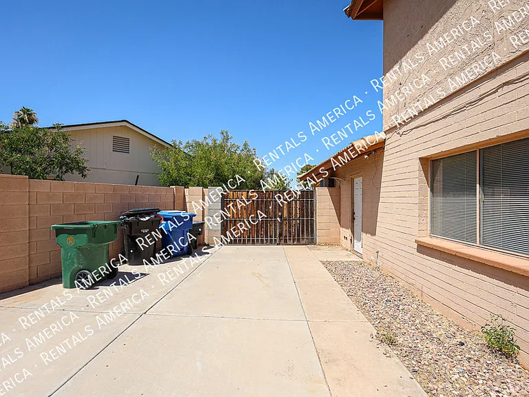 2723 S Estrella Cir — Photo 43