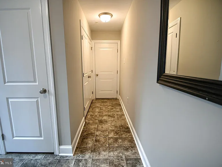 39 N Mitchell Ave — Photo 4