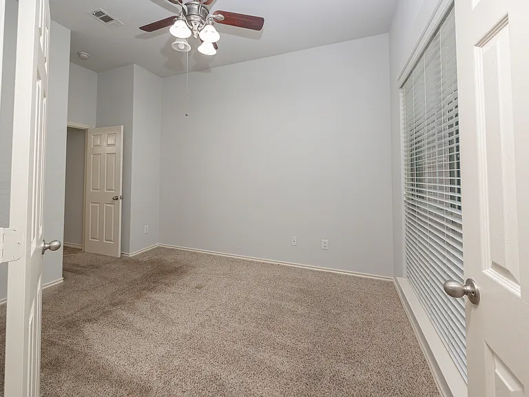 5556 Sky Ridge Dr — Photo 9