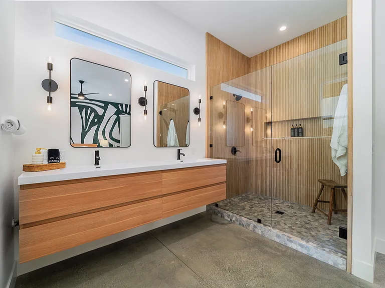 The Hideaway - Private bathroom suite