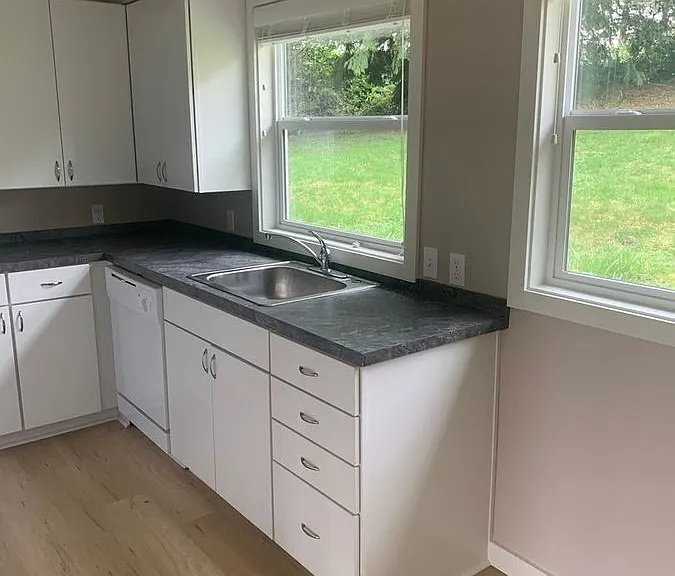 2828 SW California St — Photo 11