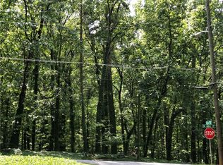 521 Saint Johns Ct, Marietta, GA 30064