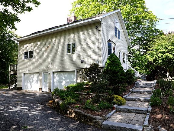 4th image of 3 Marblehead St