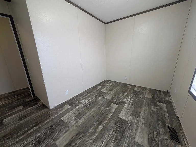 38000 Le Chateau Blvd #199 — Photo 22
