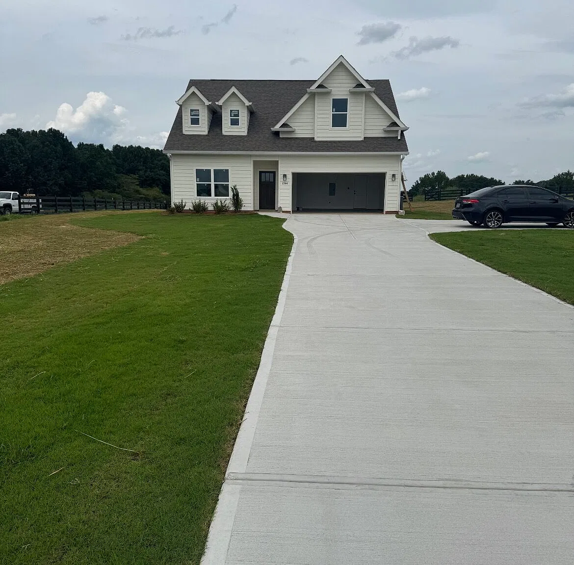 3 bed, 3.5 bath, 1850 sqft, $2,200 — Photo 2