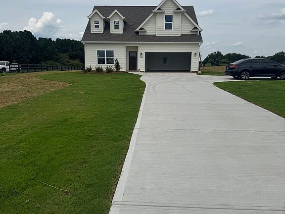 2nd image of 1344 Perkins Rd