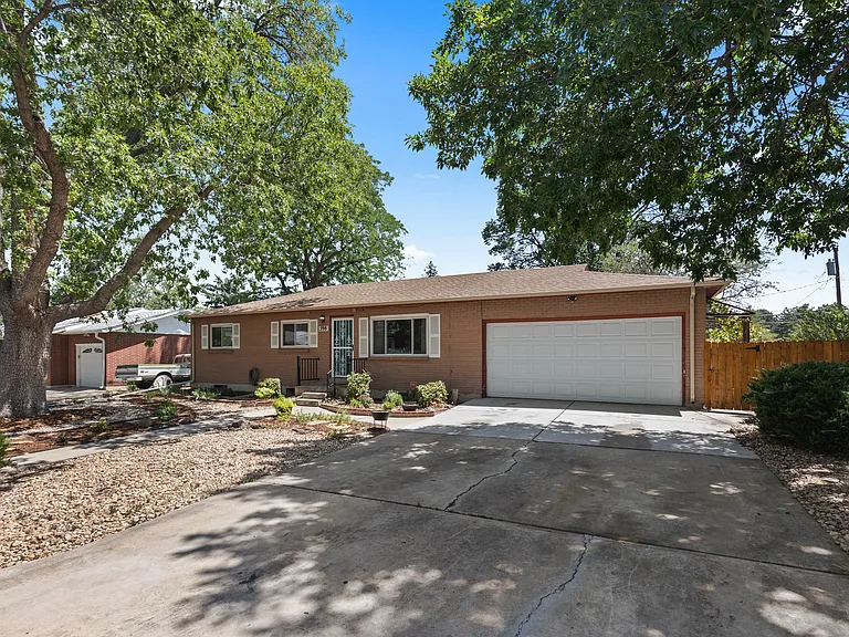 598 S Swadley St — Photo 3