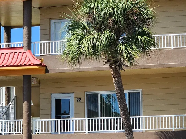 2402 Ecuadorian Way APT 22, Clearwater, FL 33763