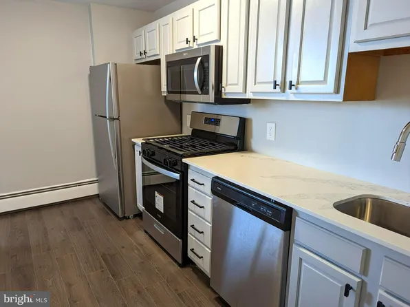 1030 E Lancaster Ave APT 901, Bryn Mawr, PA 19010