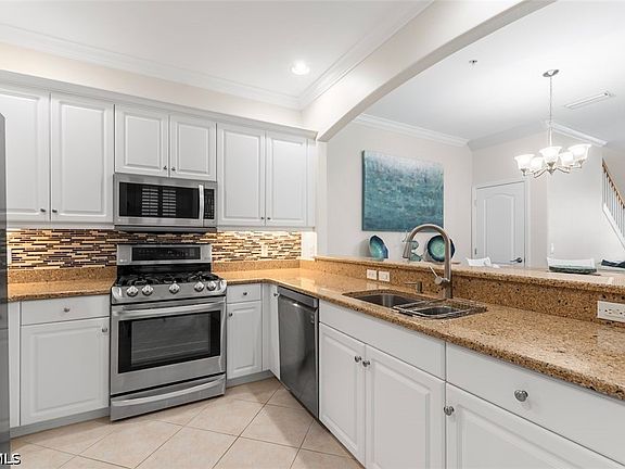5th image of 3151 Cottonwood Bnd APT 1306