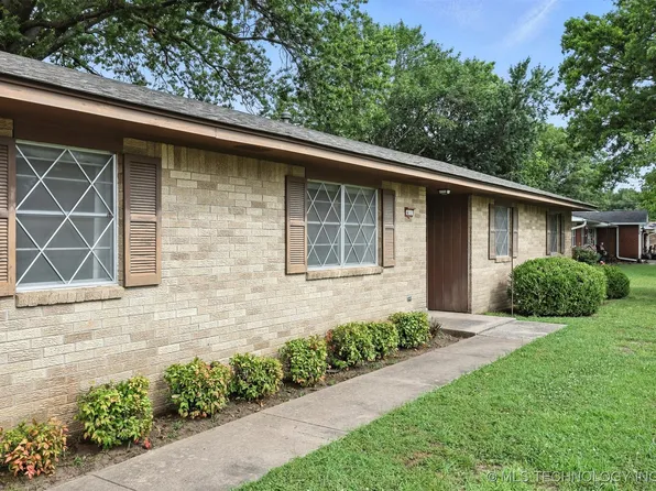 411 S Barclay Ave, Dewey, OK 74029