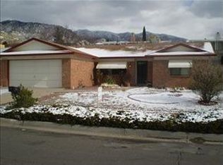 1624 Hogle Rd NE, Albuquerque, NM 87112