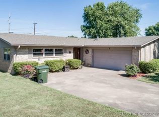 2013 Ridge Rd, Claremore, OK 74017
