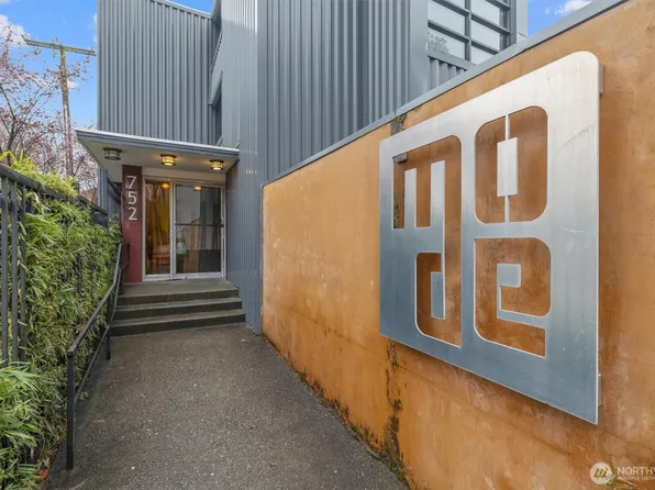 752 Bellevue Avenue E #202, Seattle, WA 98102