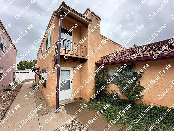 2 bed, 1.5 bath, $1,100 — Photo 1