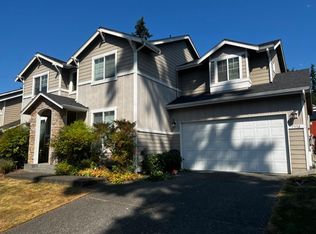 7552 NE 201st Pl, Kenmore, WA 98028