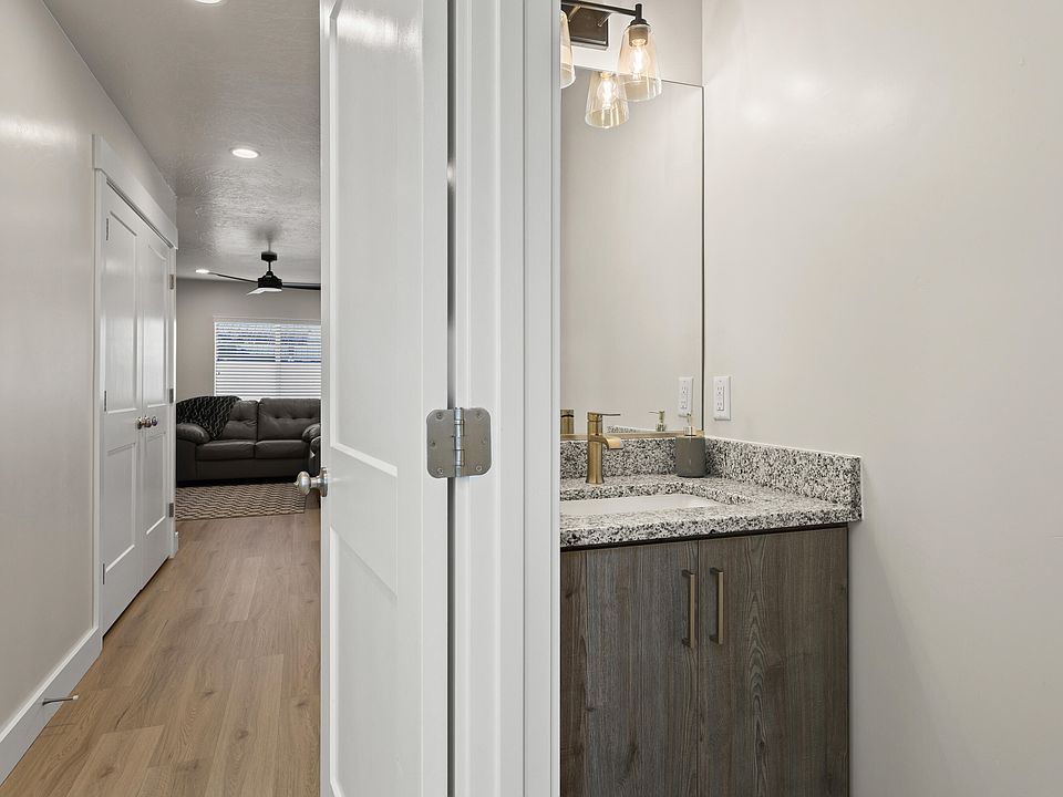 678 E 100 N Enterprise UT Zillow