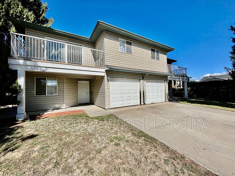 1st image of 934 Borden Ave #2