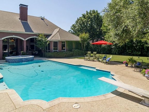 4th image of 4104 Flower Garden Dr