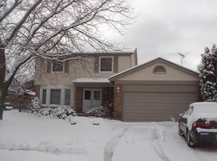 17484 White Plains Dr, Macomb, MI 48044