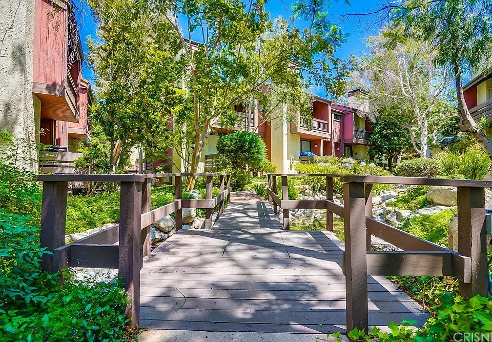 1st image of 21931 Burbank Blvd #12