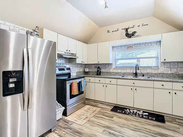 3321 W Aileen St — Photo 15