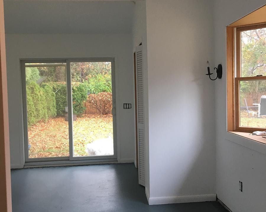 2nd image of 65 Bay Rd