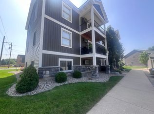 8421 Woodhaven Dr SW UNIT 1A, Byron Center, MI 49315