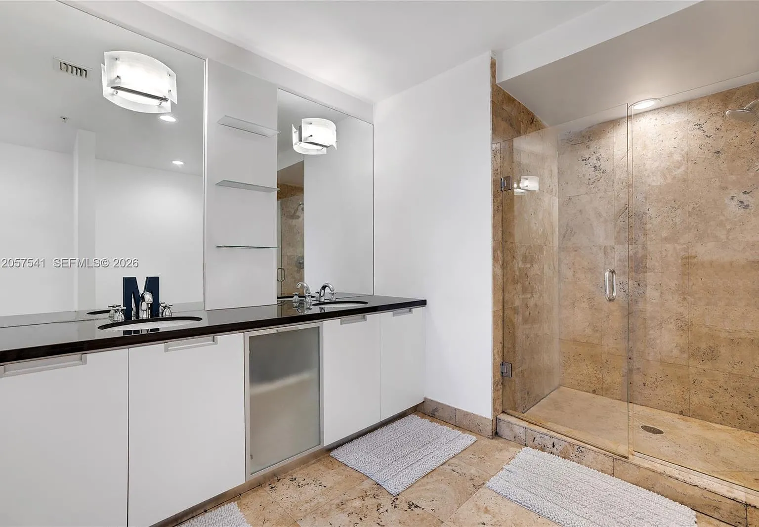 2 bed, 2.0 bath, 1721 sqft, $5,000 — Photo 2