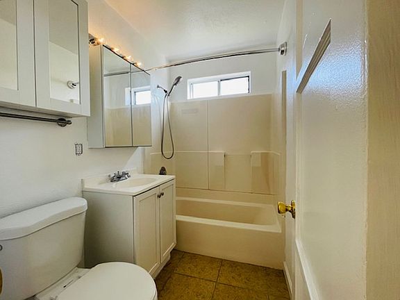 5th image of 6724-52 Tait St #6726