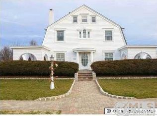 32 Lincoln Ave, Avon By The Sea, NJ 07717