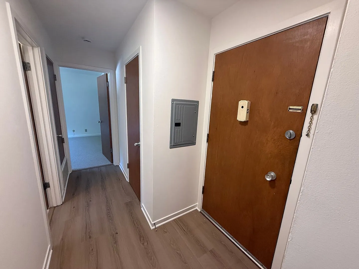 194 Tunstead Ave — Photo 4