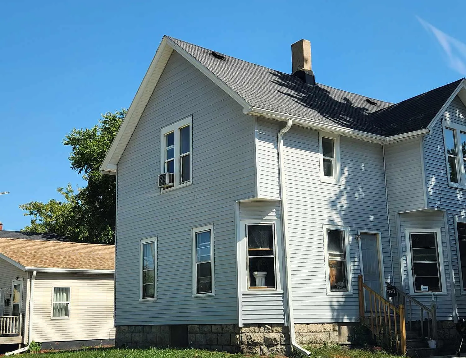 2 bed, 850 sqft, $925 — Photo 1