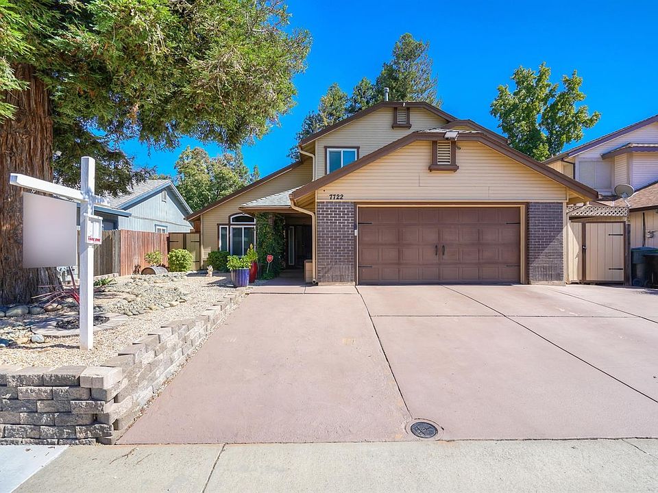 2nd image of 7722 Zephyr Hills Way