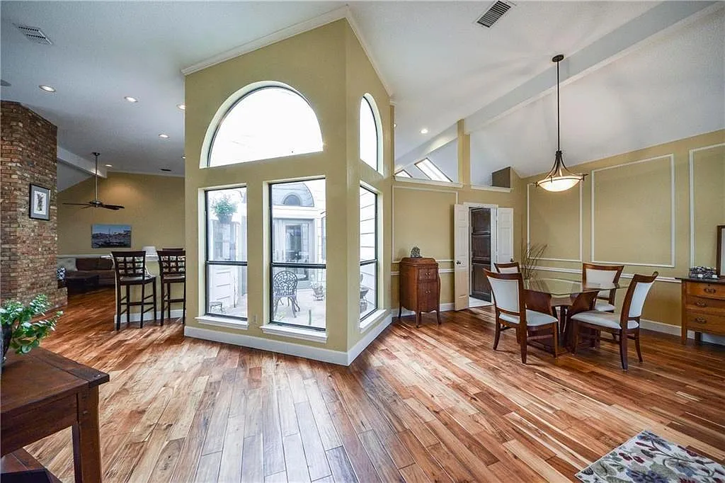 Building Photo - 18920 Westwood Pl