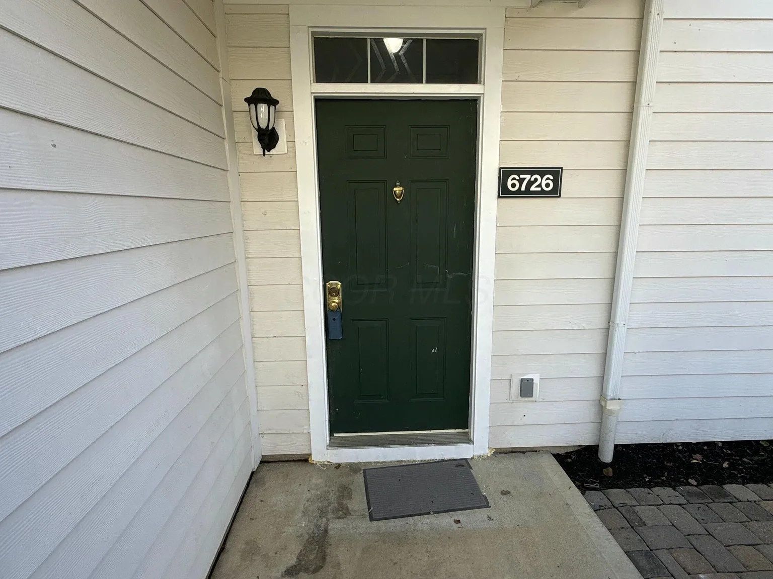 2 bed, 1122 sqft, $1,750 — Photo 2