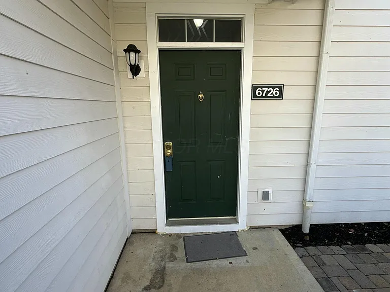 6726 Durwood Ln — Photo 2