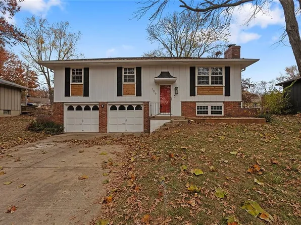 109 SE Castlerock Dr, Blue Springs, MO 64014